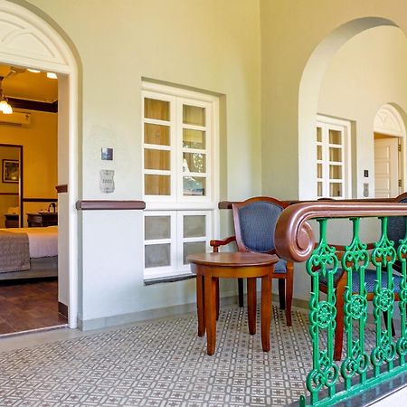 Citrus Chambers Mahabaleshwar Hotel Bagian luar foto