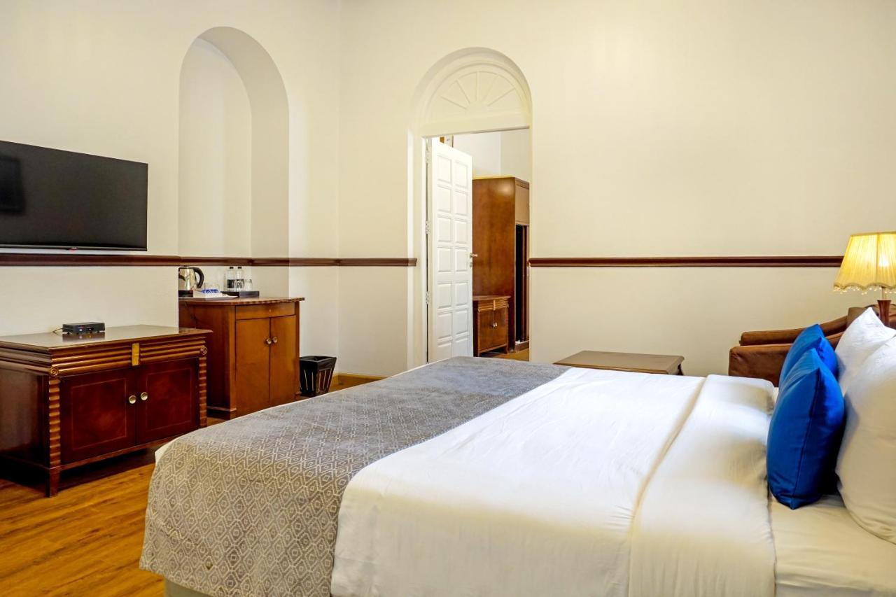 Citrus Chambers Mahabaleshwar Hotel Bagian luar foto
