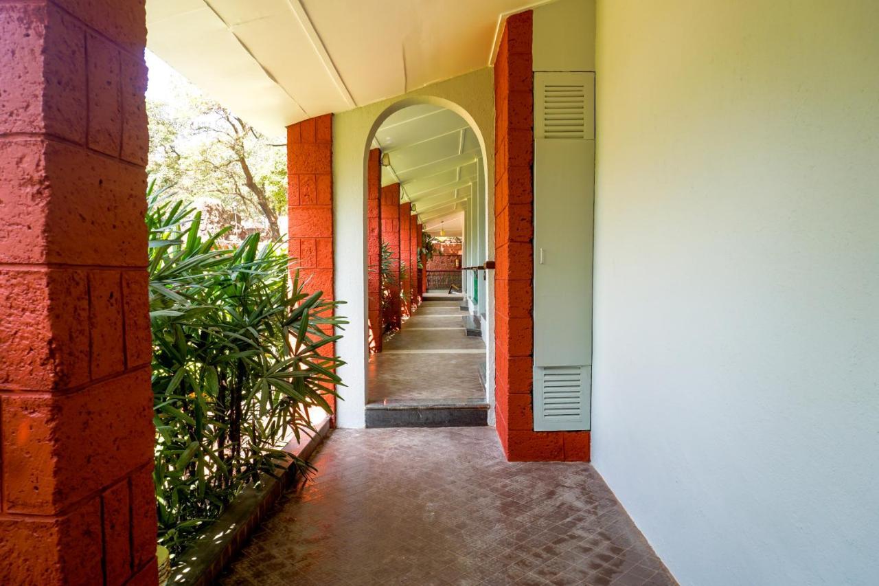 Citrus Chambers Mahabaleshwar Hotel Bagian luar foto