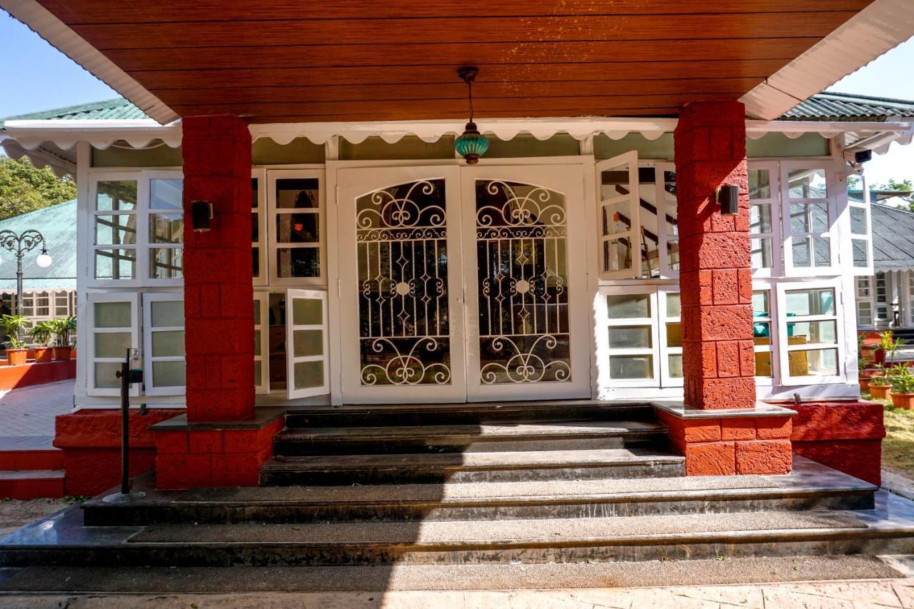 Citrus Chambers Mahabaleshwar Hotel Bagian luar foto
