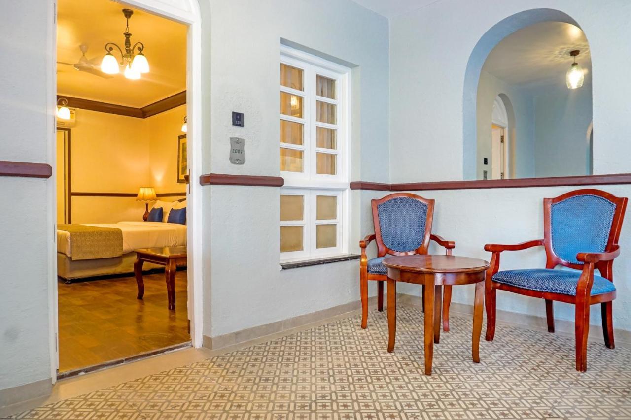 Citrus Chambers Mahabaleshwar Hotel Bagian luar foto