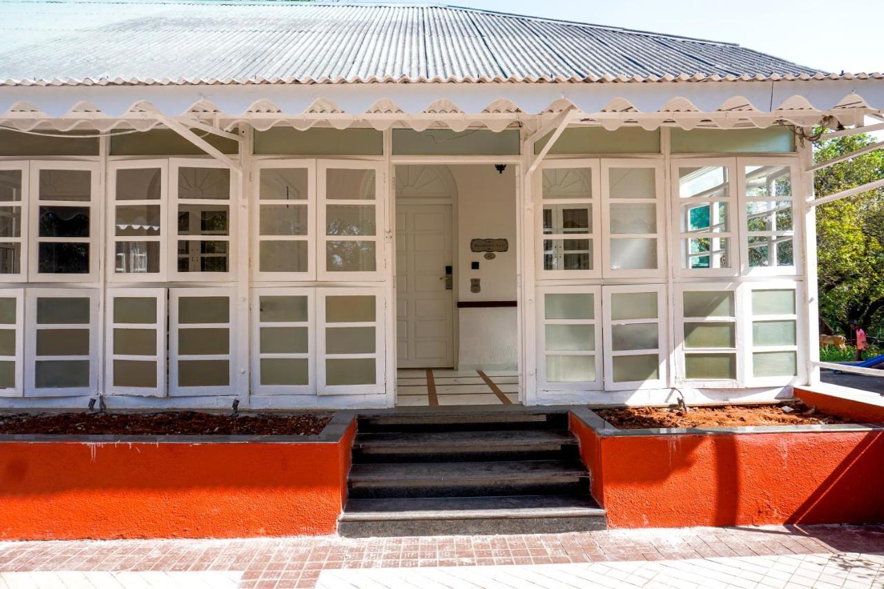 Citrus Chambers Mahabaleshwar Hotel Bagian luar foto