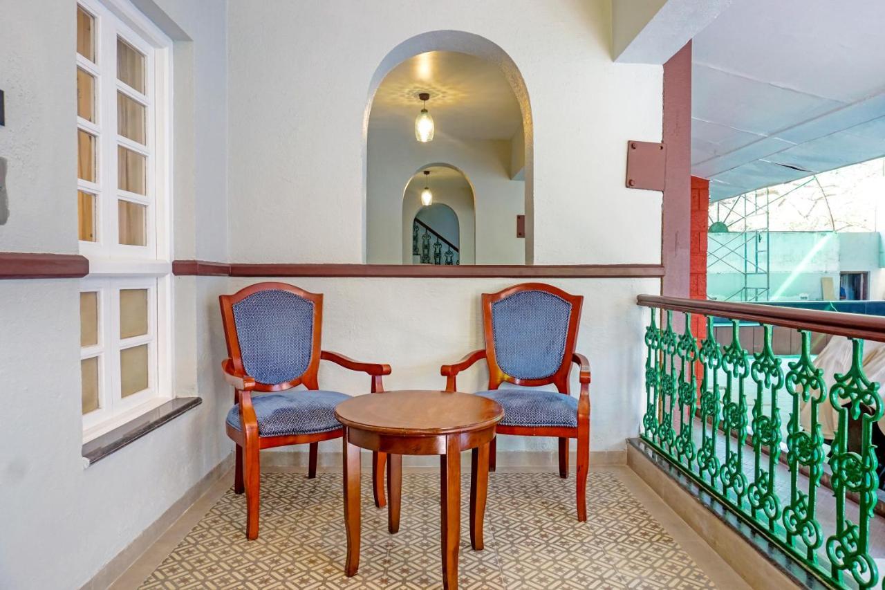 Citrus Chambers Mahabaleshwar Hotel Bagian luar foto