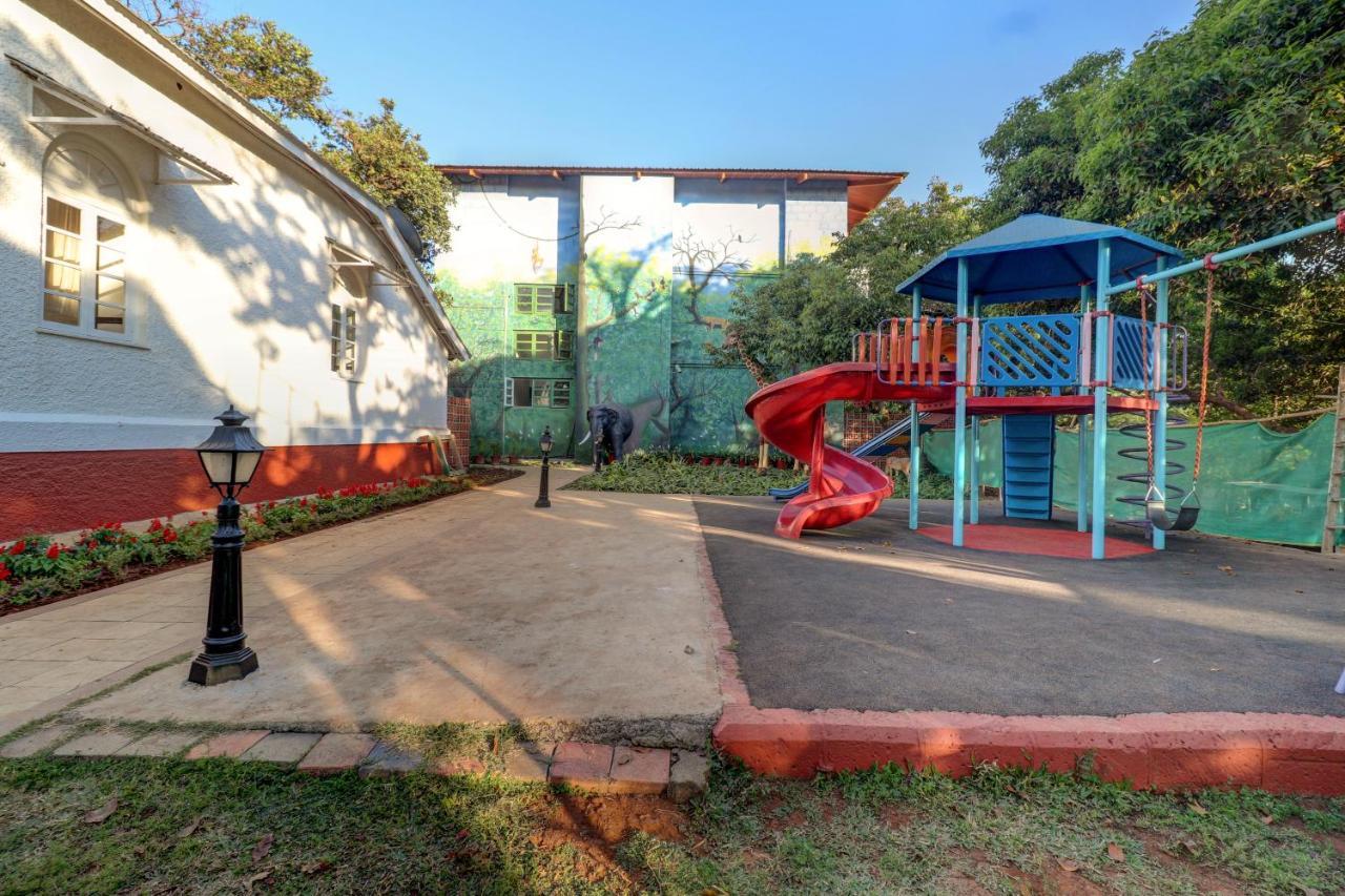 Citrus Chambers Mahabaleshwar Hotel Bagian luar foto