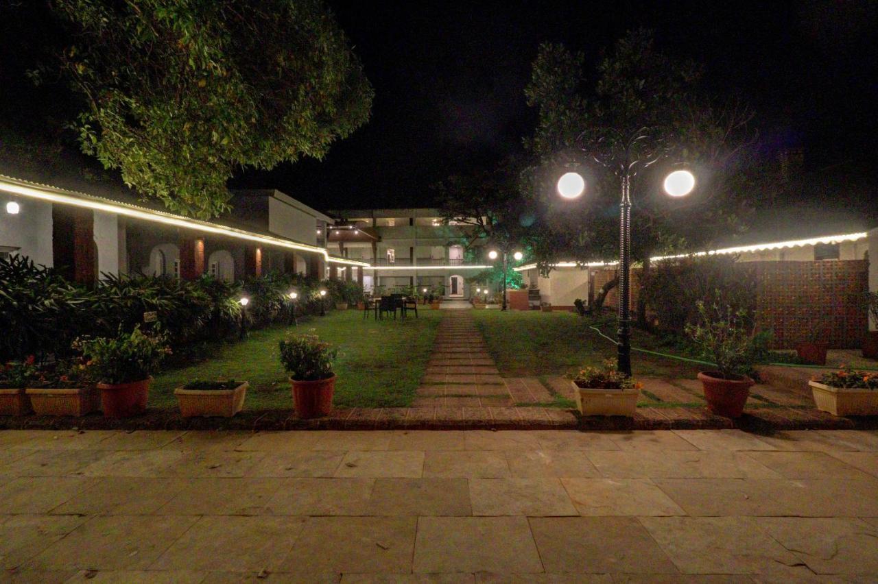Citrus Chambers Mahabaleshwar Hotel Bagian luar foto